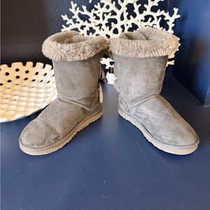 UGG Australia youth Bailey suede grey bow boots